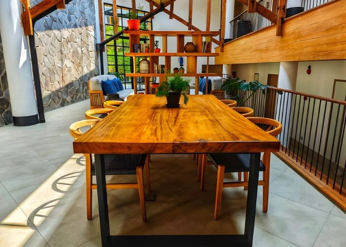 Custom tables in Dubai