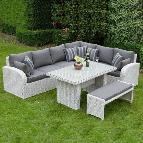 Garden Furniture in Dubai