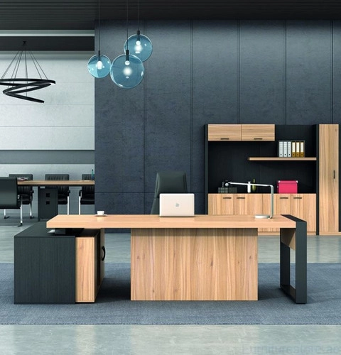Modern office desk Dubai