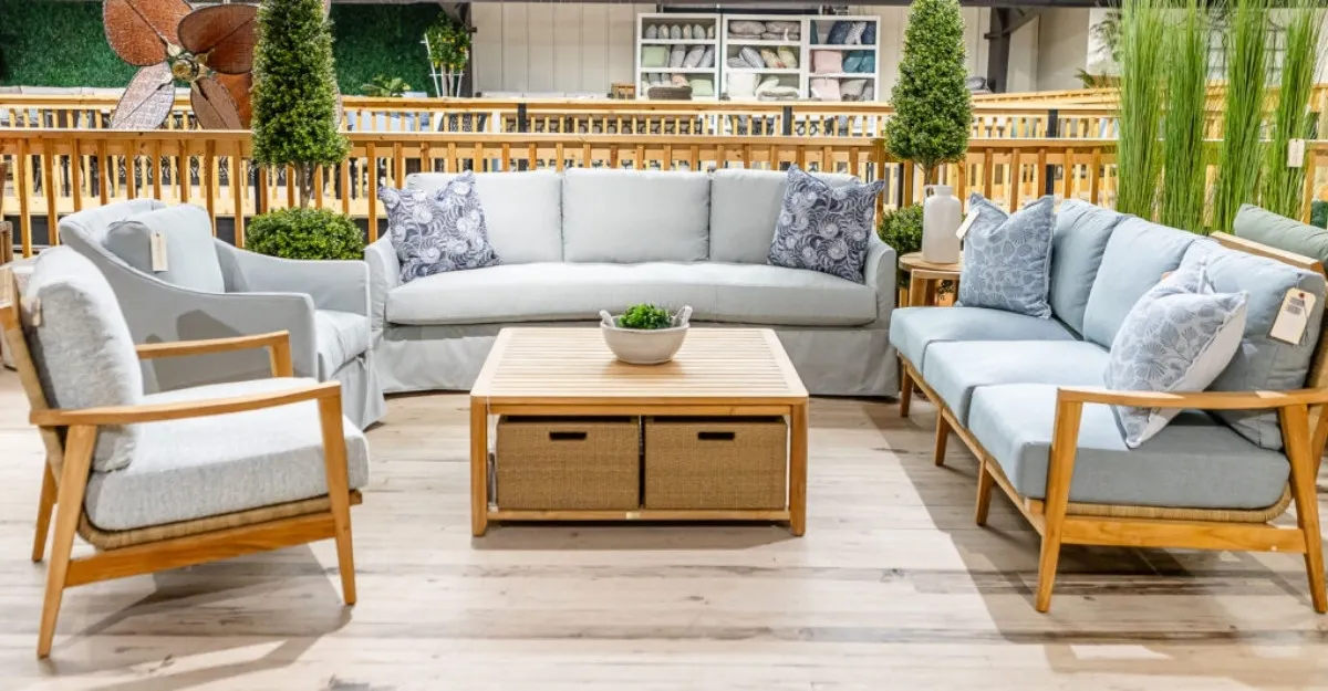 Poolside outdoor furniture Dubai