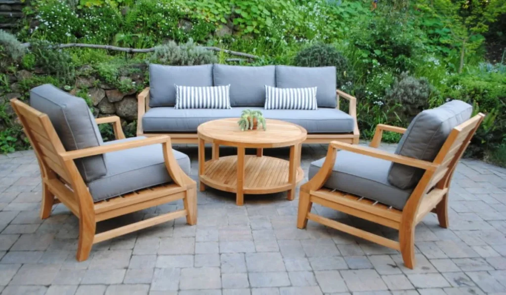 Luxury outdoor furniture Dubai