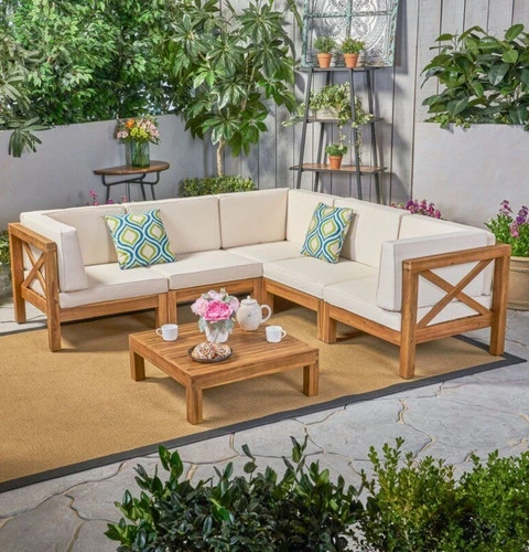 Luxury outdoor furniture Dubai