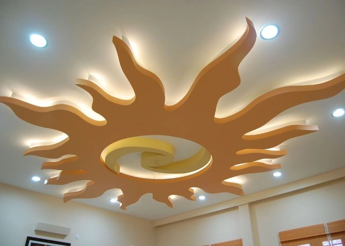 High ceiling foyer with ornate POP and chandelier
