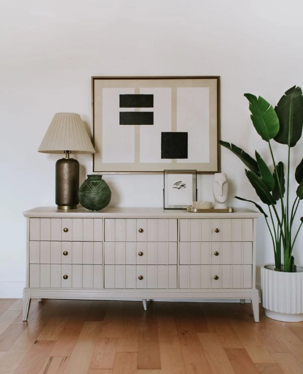 Long-lasting paint for a vibrant look.