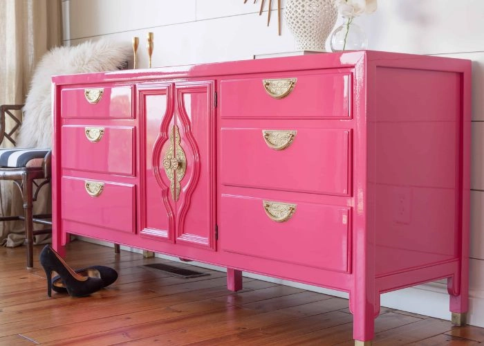 UV-protected layers to combat Dubai’s sun.